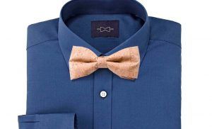 Cadeau-original-pour-homme-noeud-papillon-liege-chemise-bleue