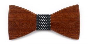 nœud-papillon-en-bois