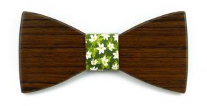 nœud-papillon-en-bois