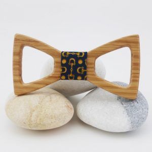 nœud-papillon-en-bois-temoin-mariage